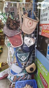 תיקי עור בעבודת יד tevame