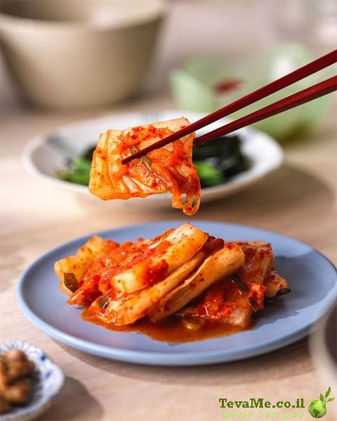 קימצ'י כרוב נאפה שלם Bibigo Whole Napa Cabbage Kimchi