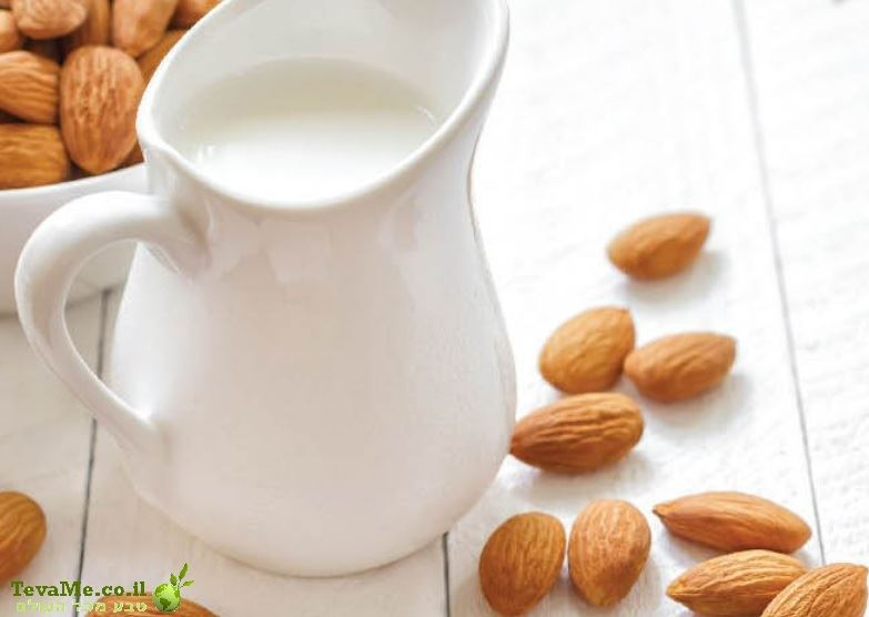 משקה שקדים ללא תוספת סוכר Almond Breeze Drink